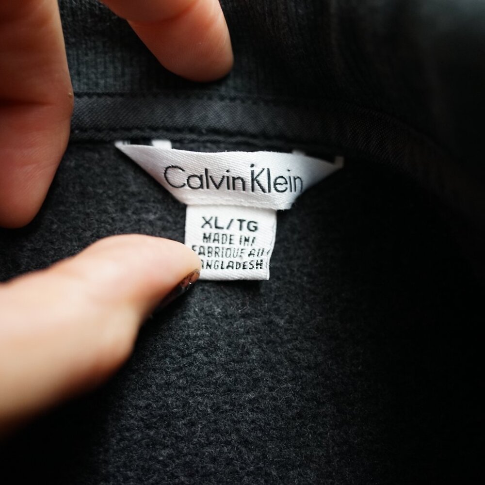 Men's Calvin Klein Sweater, Size XL - Picture 4 of 5